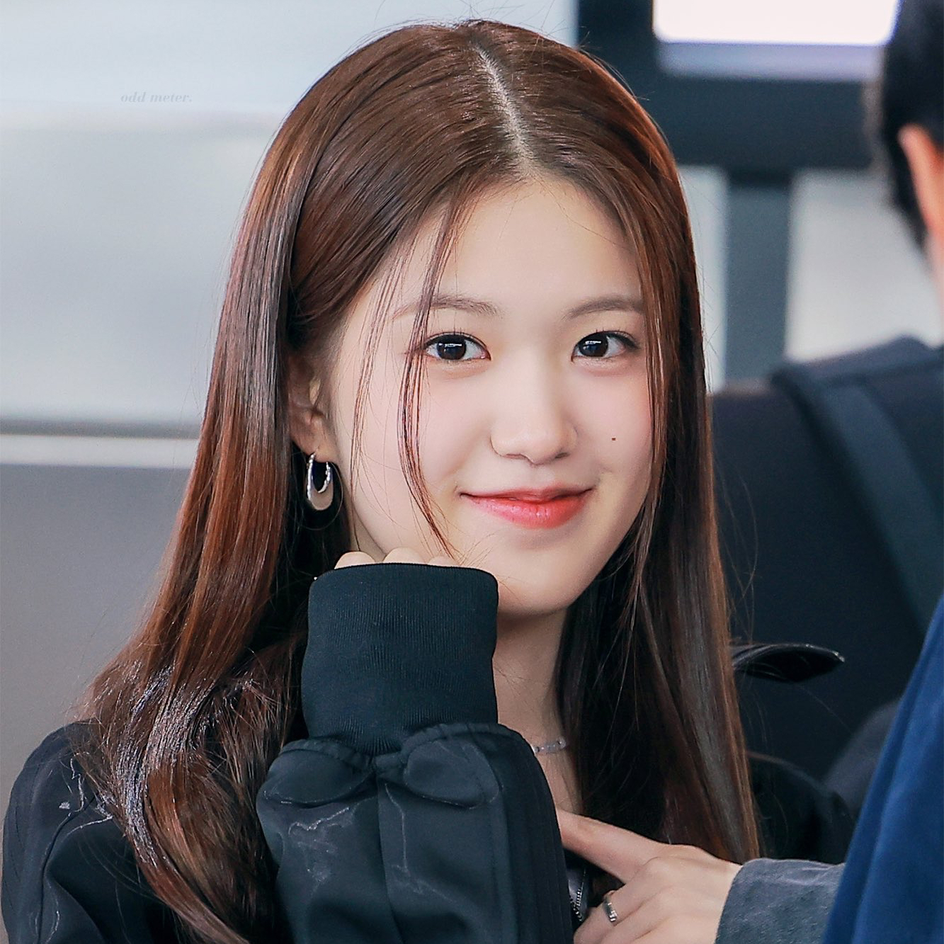 Behind-the-scenes cut of Yoon Jiyoon (izna)