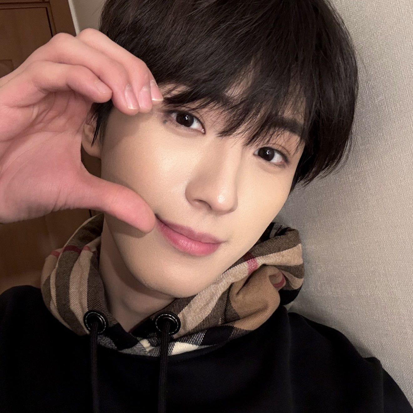 A moment captured by Yonghee (CIX)'s fan