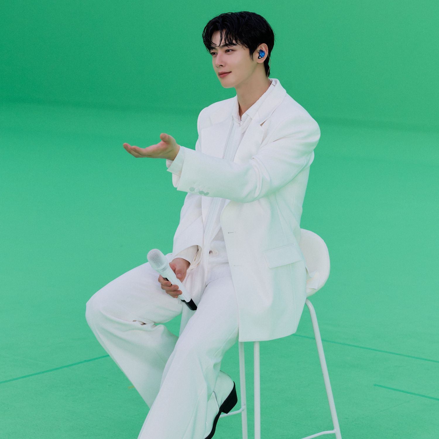 A moment captured by Eunwoo (ASTRO)'s fan