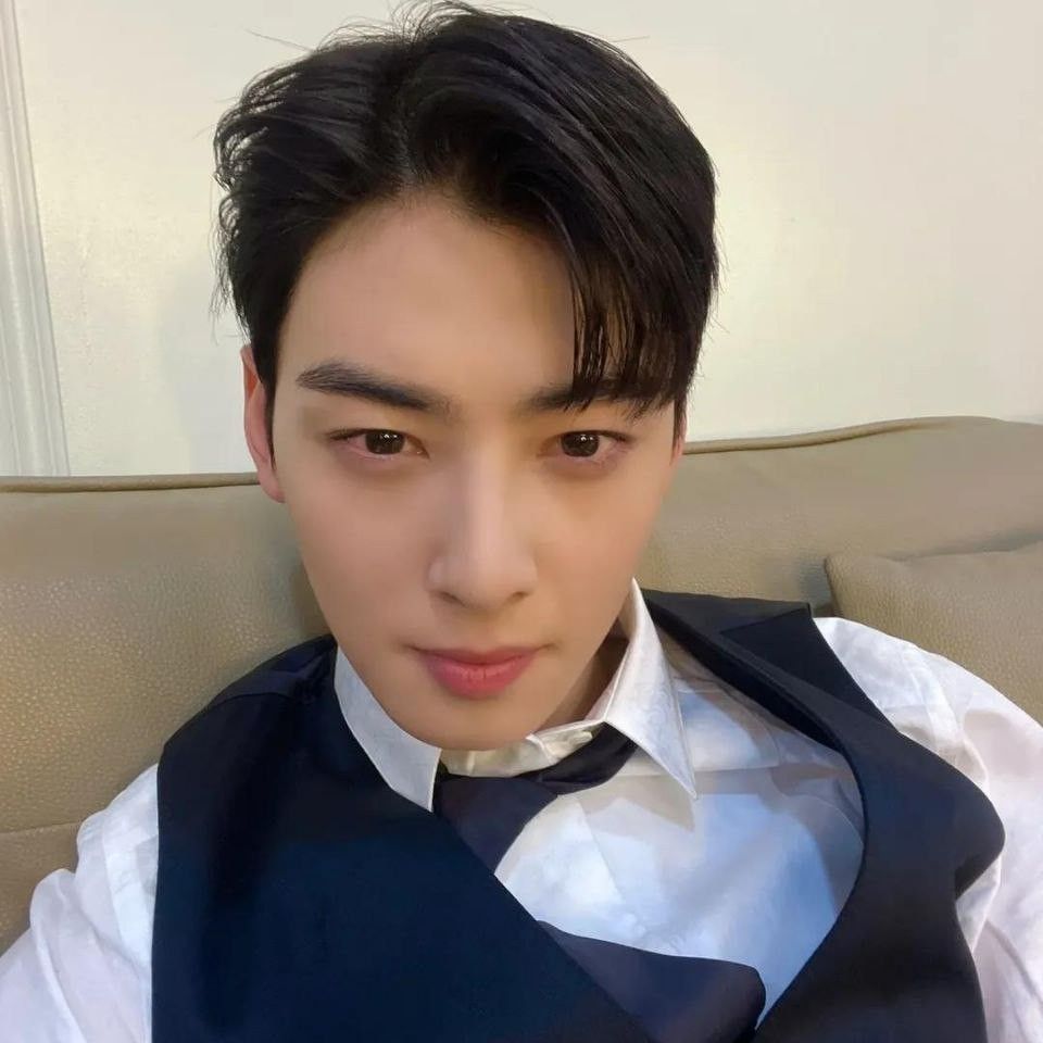 Recent activity shot of Eunwoo (ASTRO)