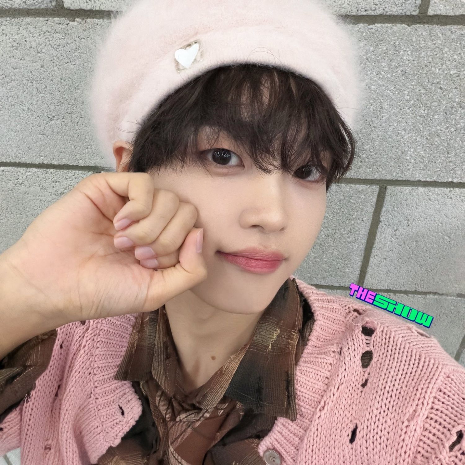Latest photo of Hyeongjun (CRAVITY)