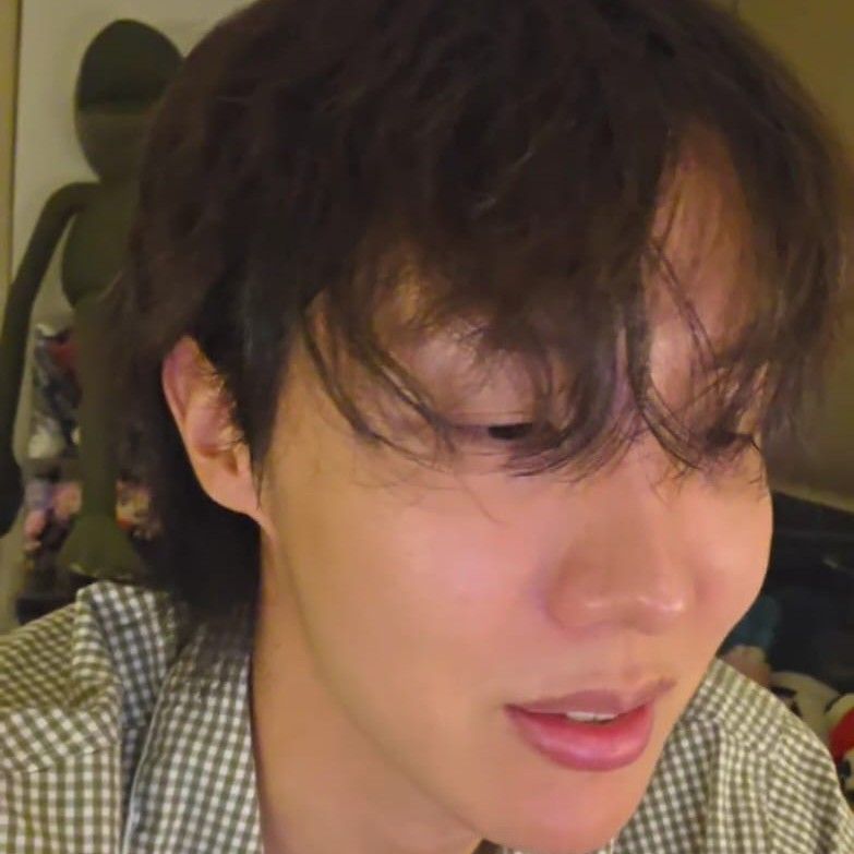 Behind-the-scenes cut of j-hope (BTS)