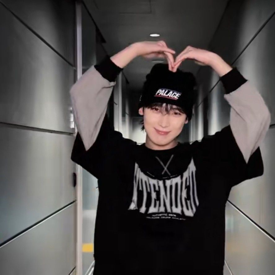 A moment captured by Sunoo (ENHYPEN)'s fan