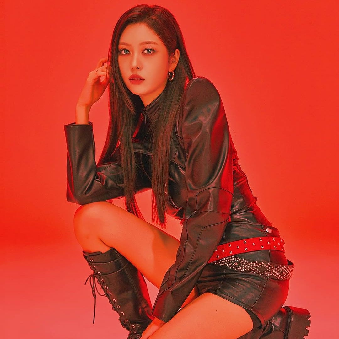 Behind-the-scenes cut of Jane (MOMOLAND)