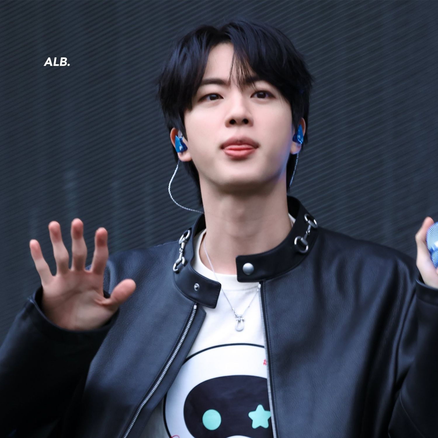 진 (방탄소년단)의 비하인드 컷