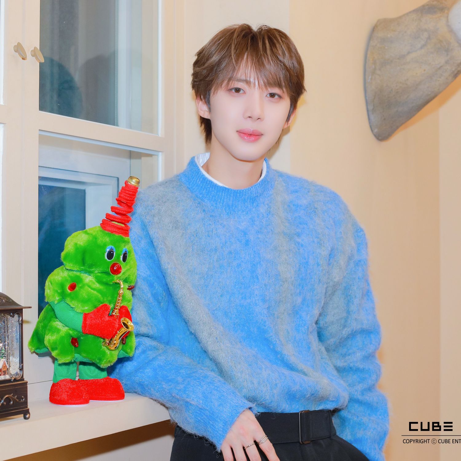 Latest photo of Hui (PENTAGON)