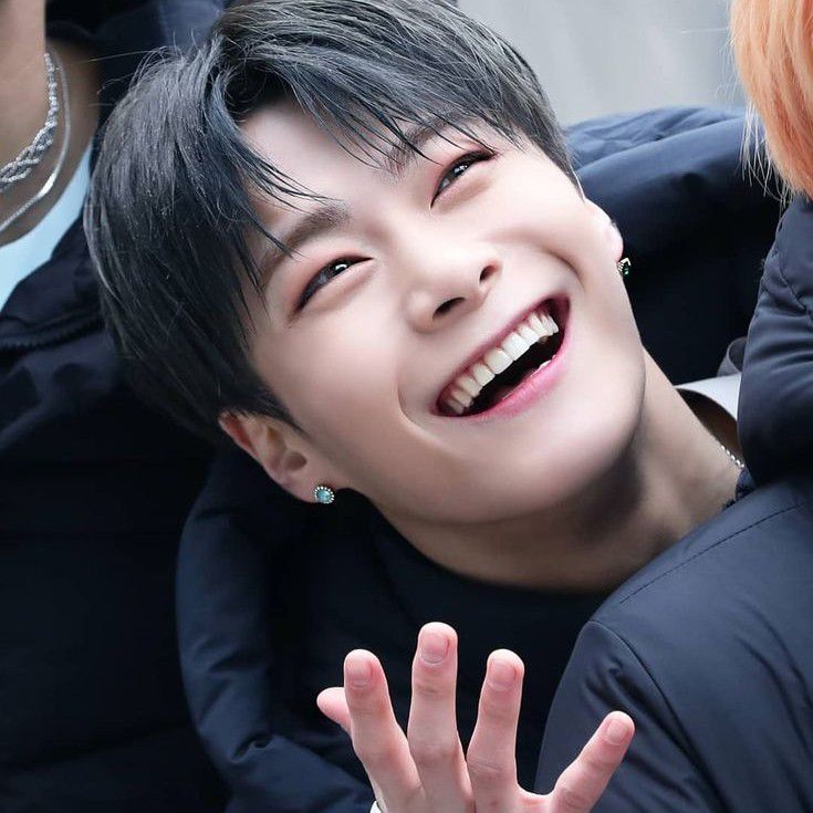 Latest photo of Moonbin (ASTRO)