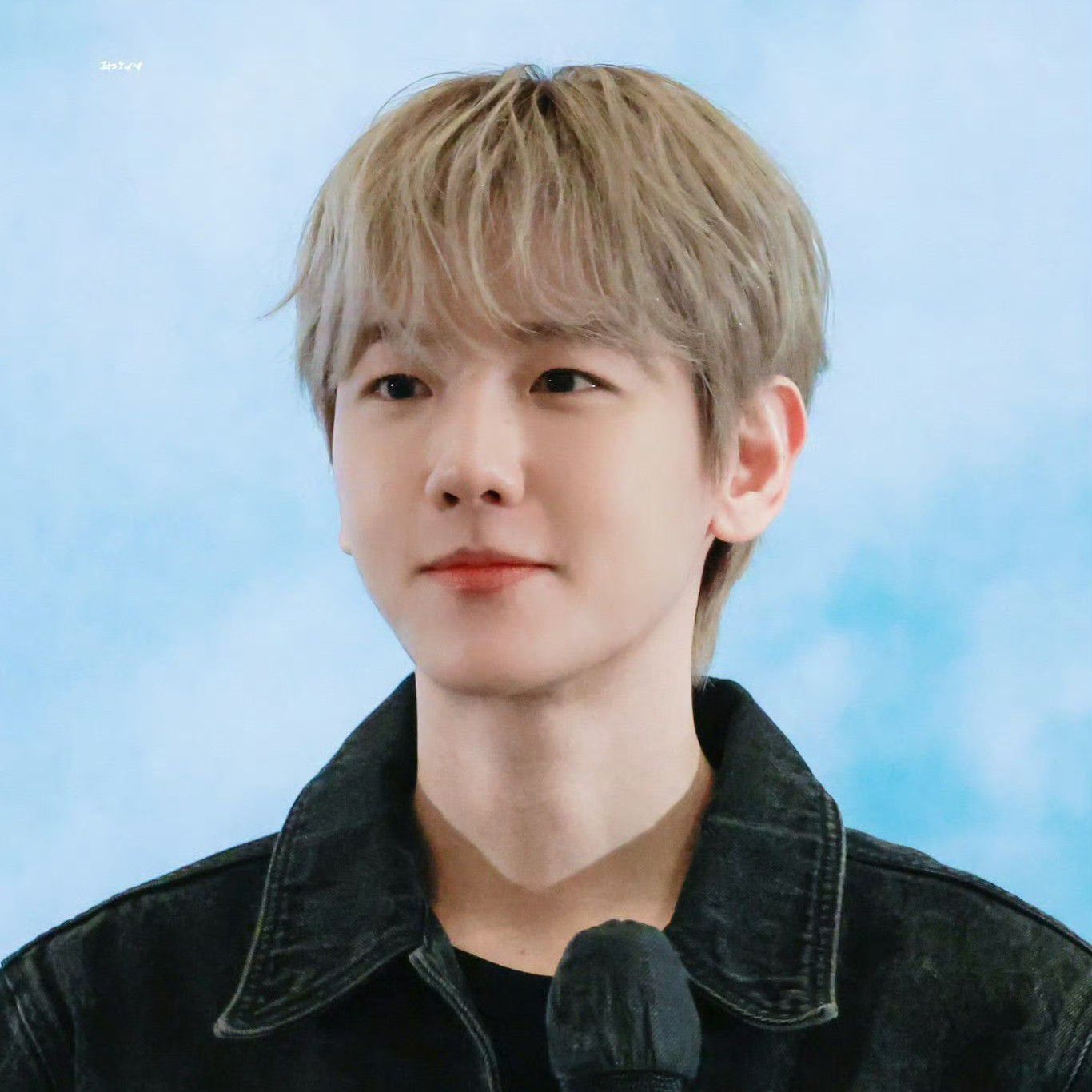 백현 (EXO)의 비하인드 컷