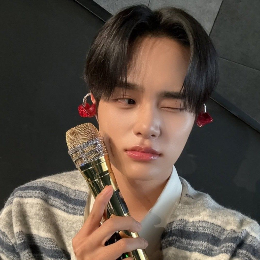 Behind-the-scenes cut of Lee Daehwi (AB6IX)