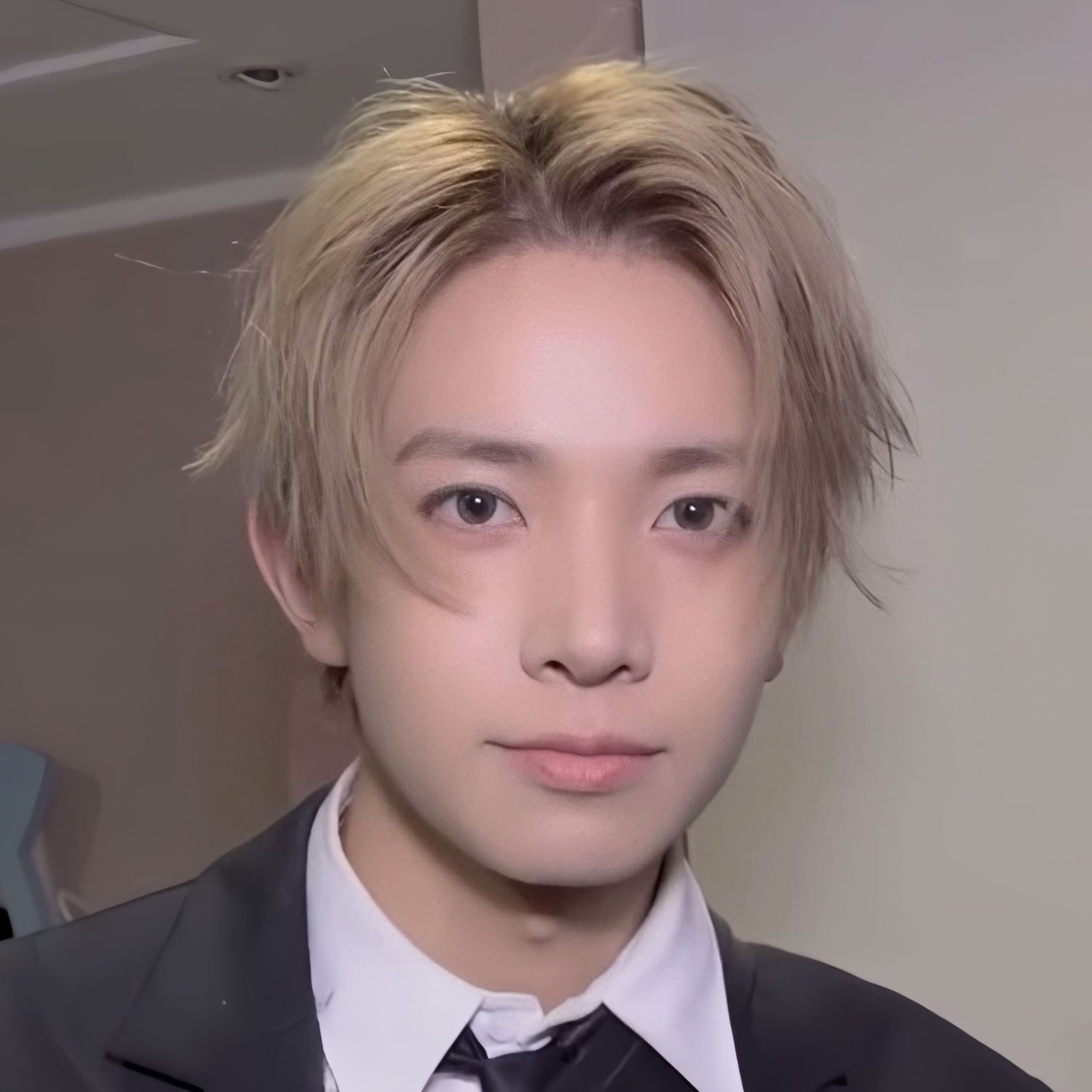 Foto terbaru Heeseung (ENHYPEN)