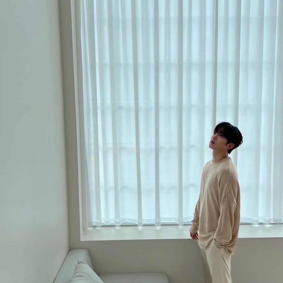 A moment captured by Kim Yohan (WEi)'s fan