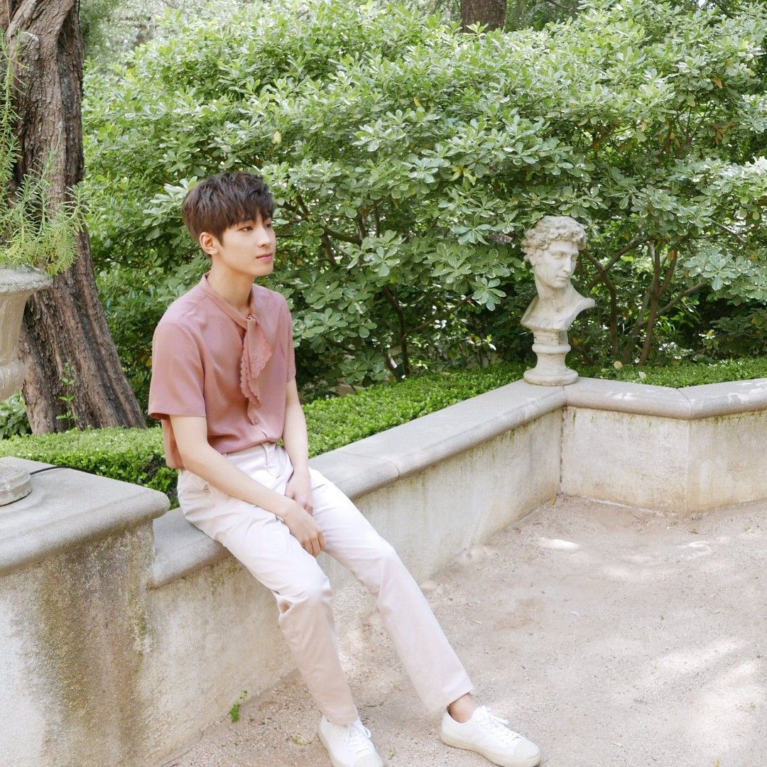 Behind-the-scenes cut of Wonwoo (SEVENTEEN)