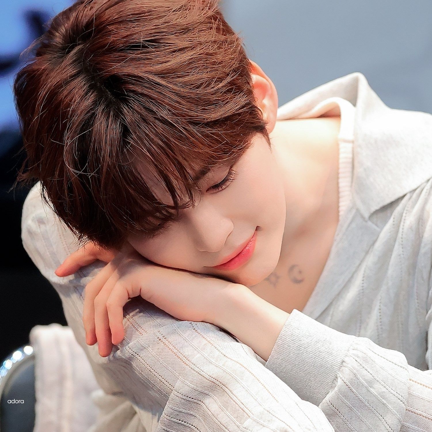 Recent activity shot of Sung Hanbin (ZEROBASEONE)