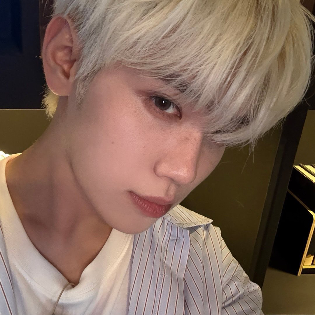 Latest photo of Kim Taerae (ZEROBASEONE)