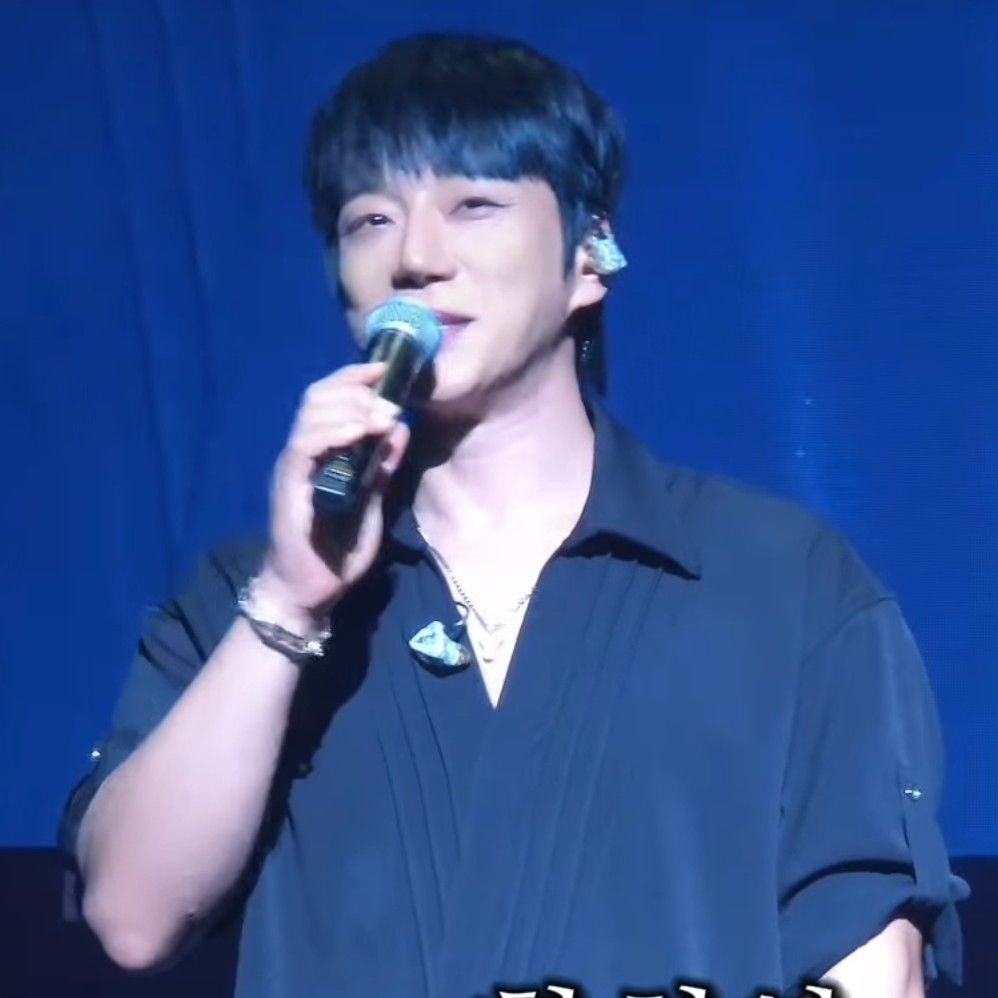 Behind-the-scenes cut of Hwang Chiyeol