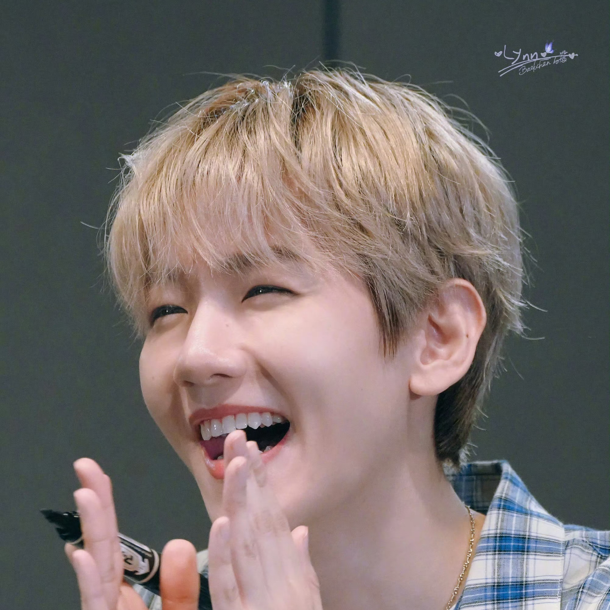 백현 (EXO) 최근 활동샷