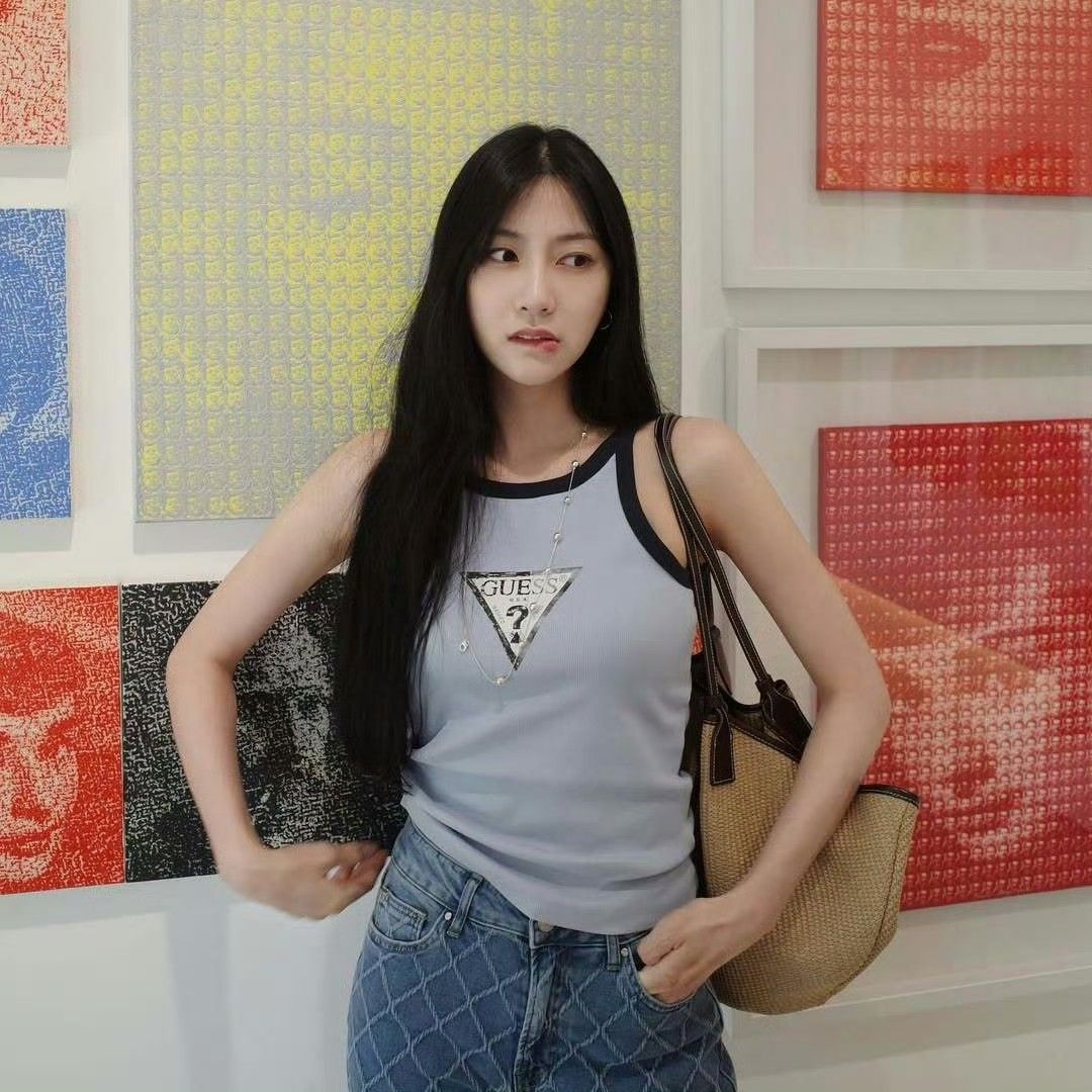 吴夏荣 (Apink)的最新活动照片