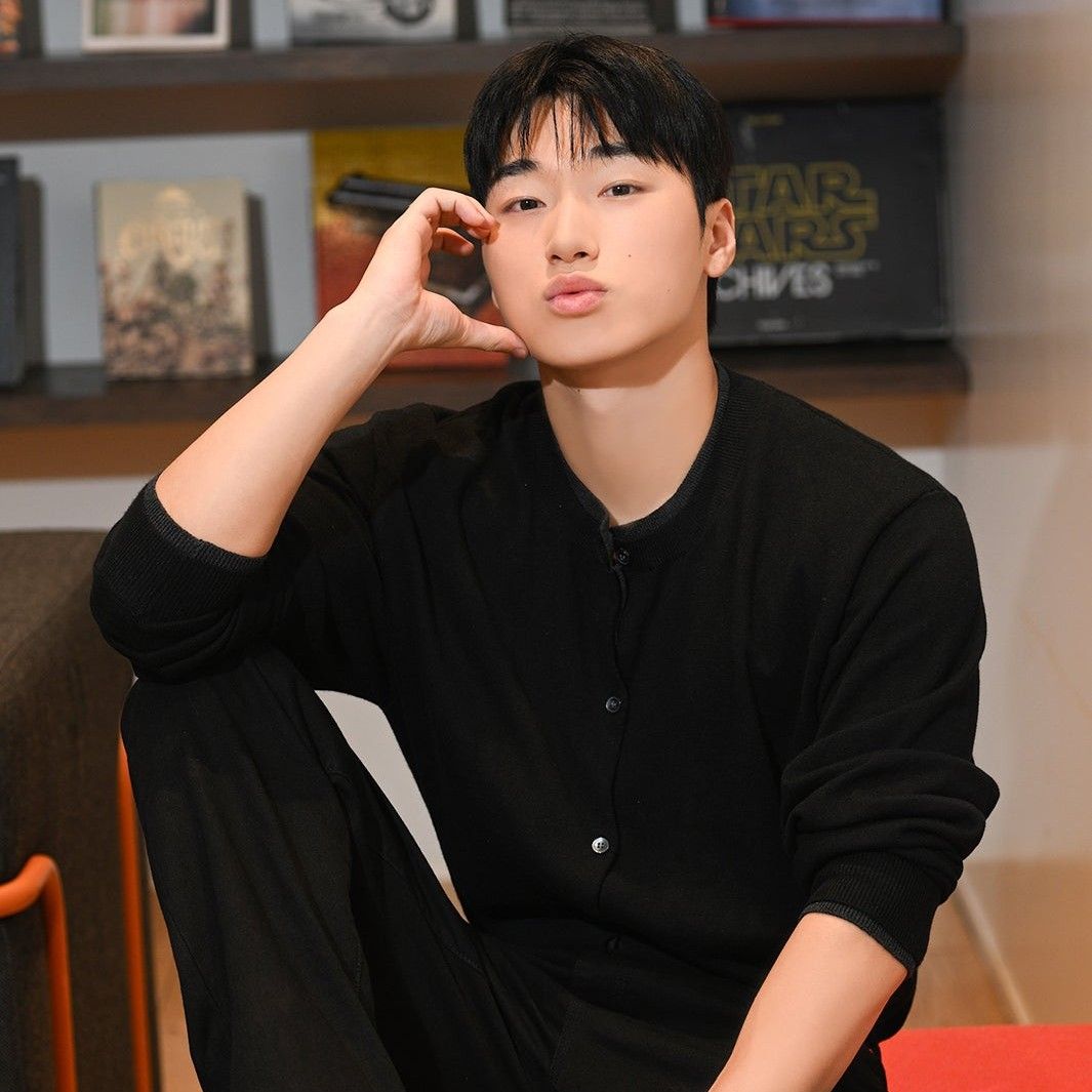 崔傘 (ATEEZ)粉丝拍下的瞬间