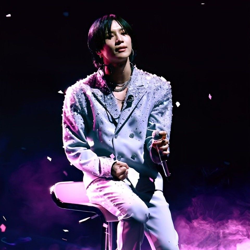 A moment captured by Taemin (SHINee)'s fan