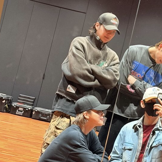 Foto aktivitas terbaru SUGA (BTS)