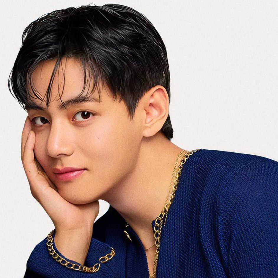 Latest photo of V (BTS)