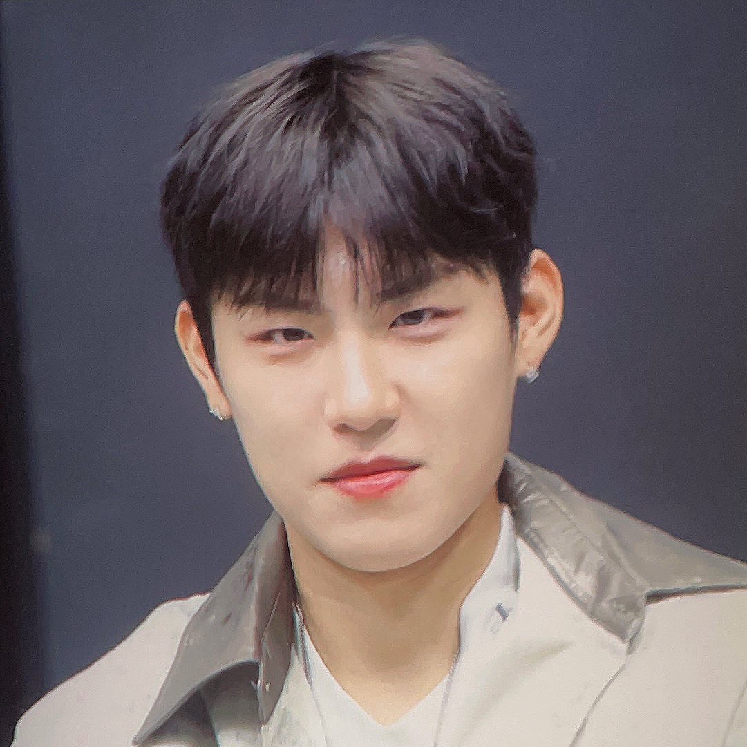 Behind-the-scenes cut of Park Woojin (AB6IX)