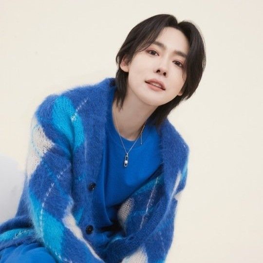 Behind-the-scenes cut of Jinwoo (WINNER)