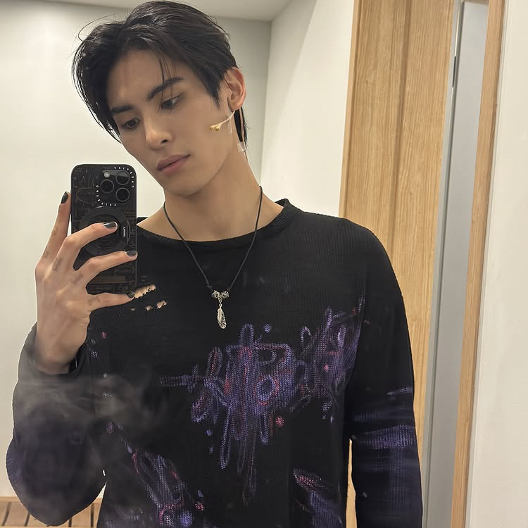 Momen yang diabadikan oleh penggemar Taeyang (SF9)