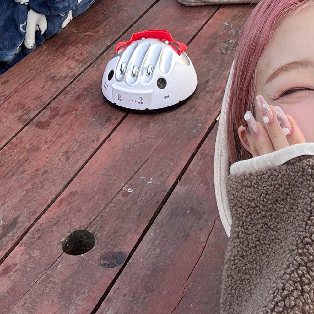 Behind-the-scenes cut of Loossemble