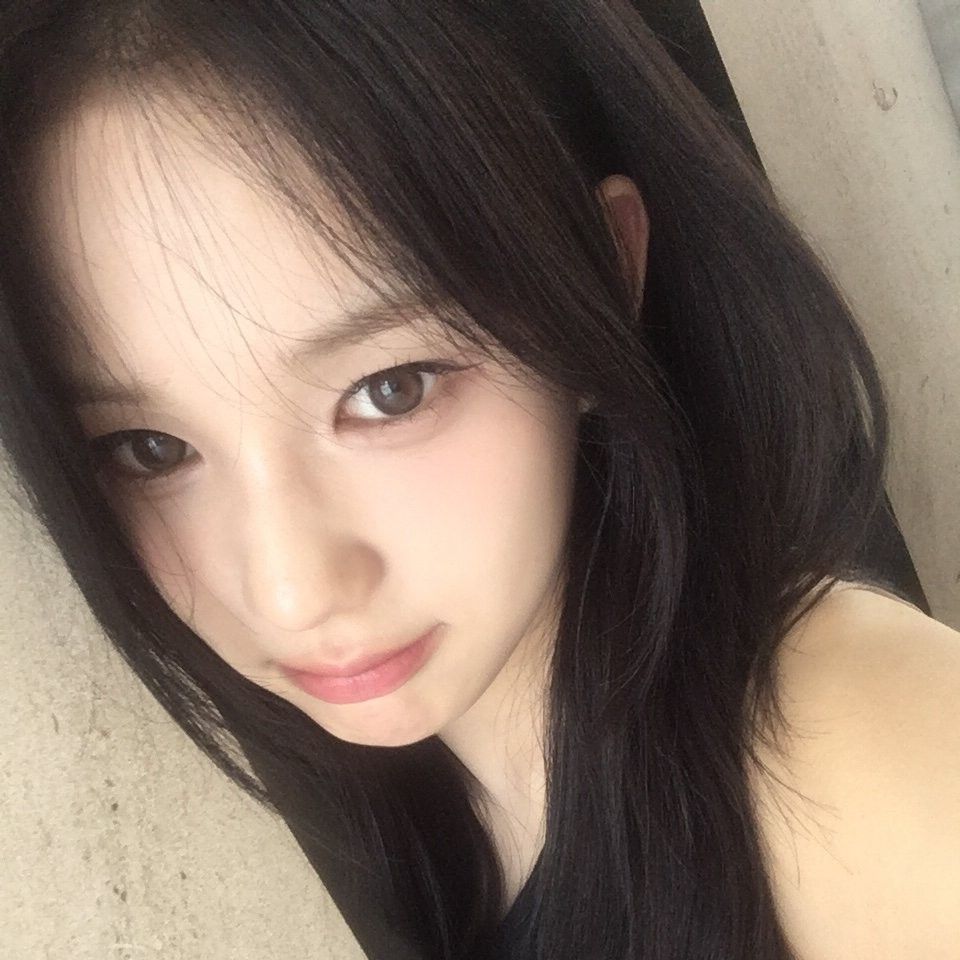 A moment captured by Ryu Sarang (izna)'s fan