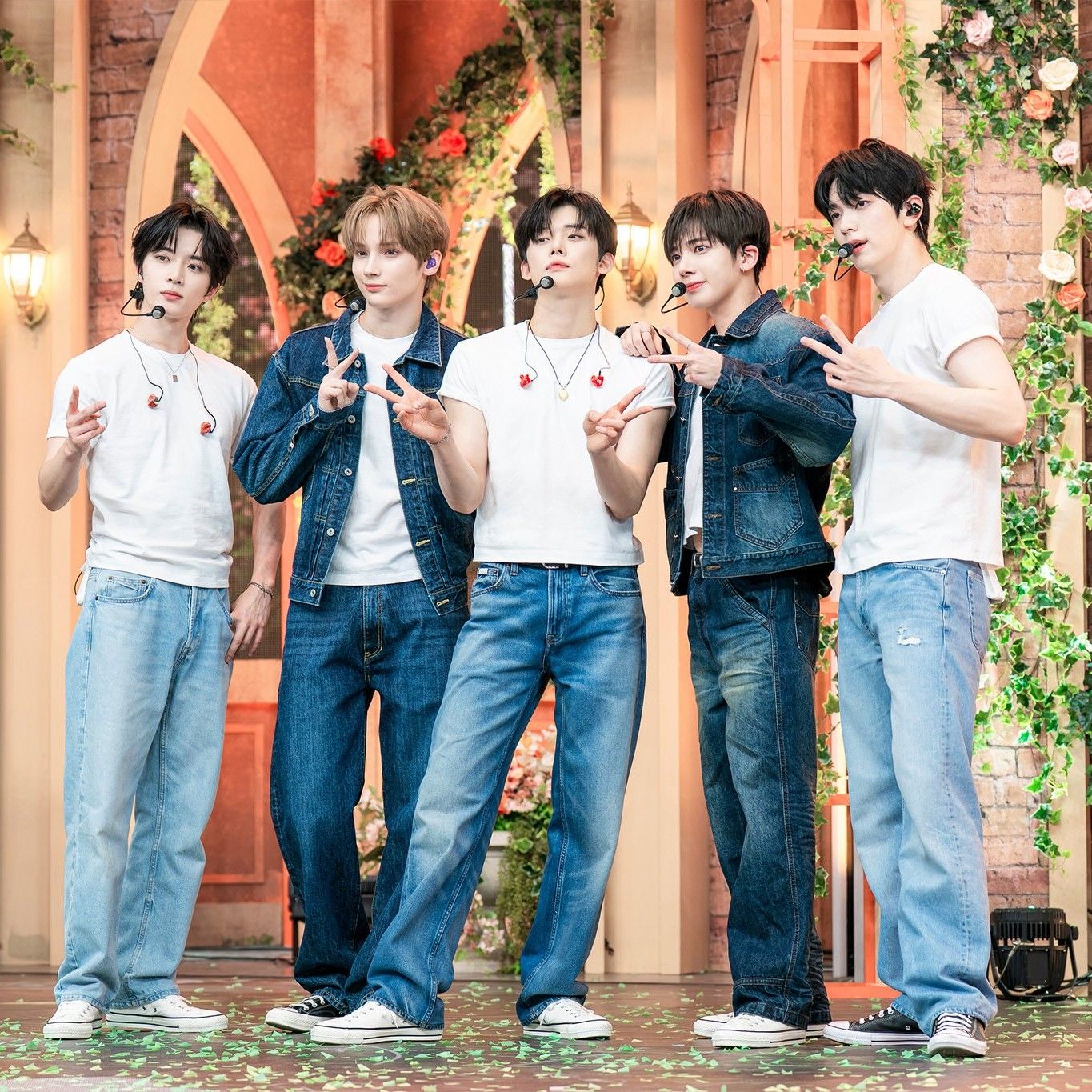 투모로우바이투게더 최근 활동샷