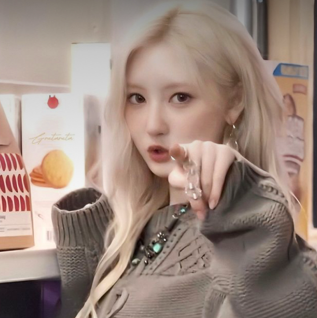 Rami (BABYMONSTER)的最新照片