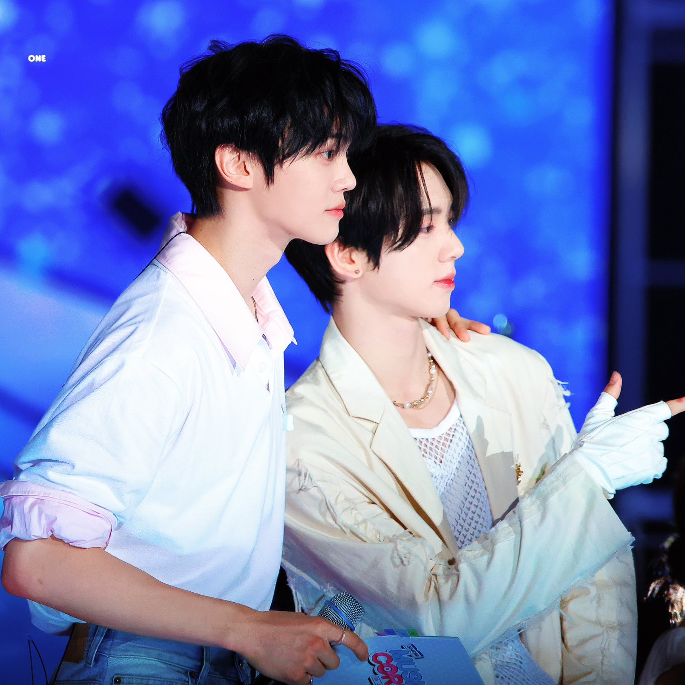 A moment captured by Kim Gyuvin (ZEROBASEONE)'s fan