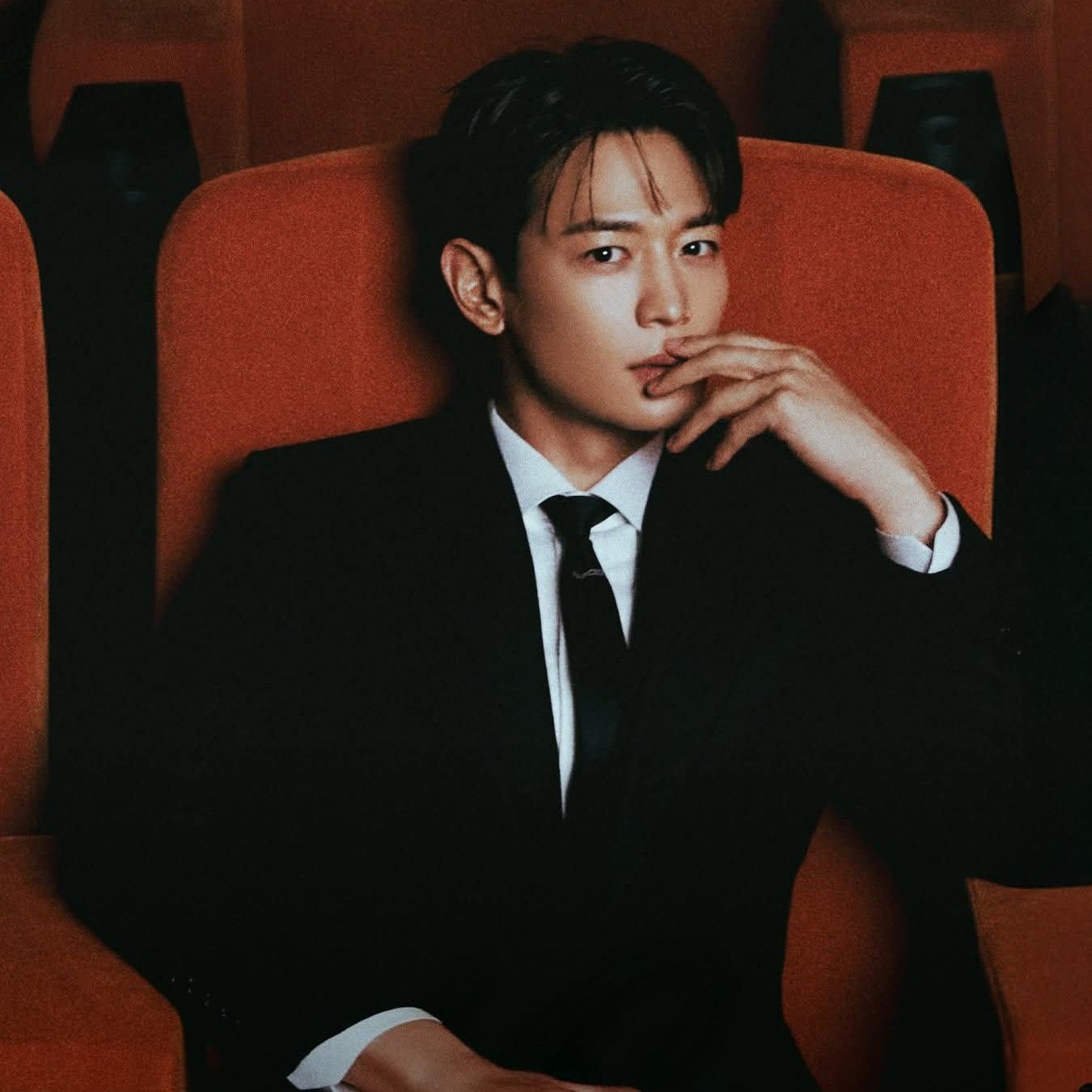 Behind-the-scenes cut of Minho (SHINee)