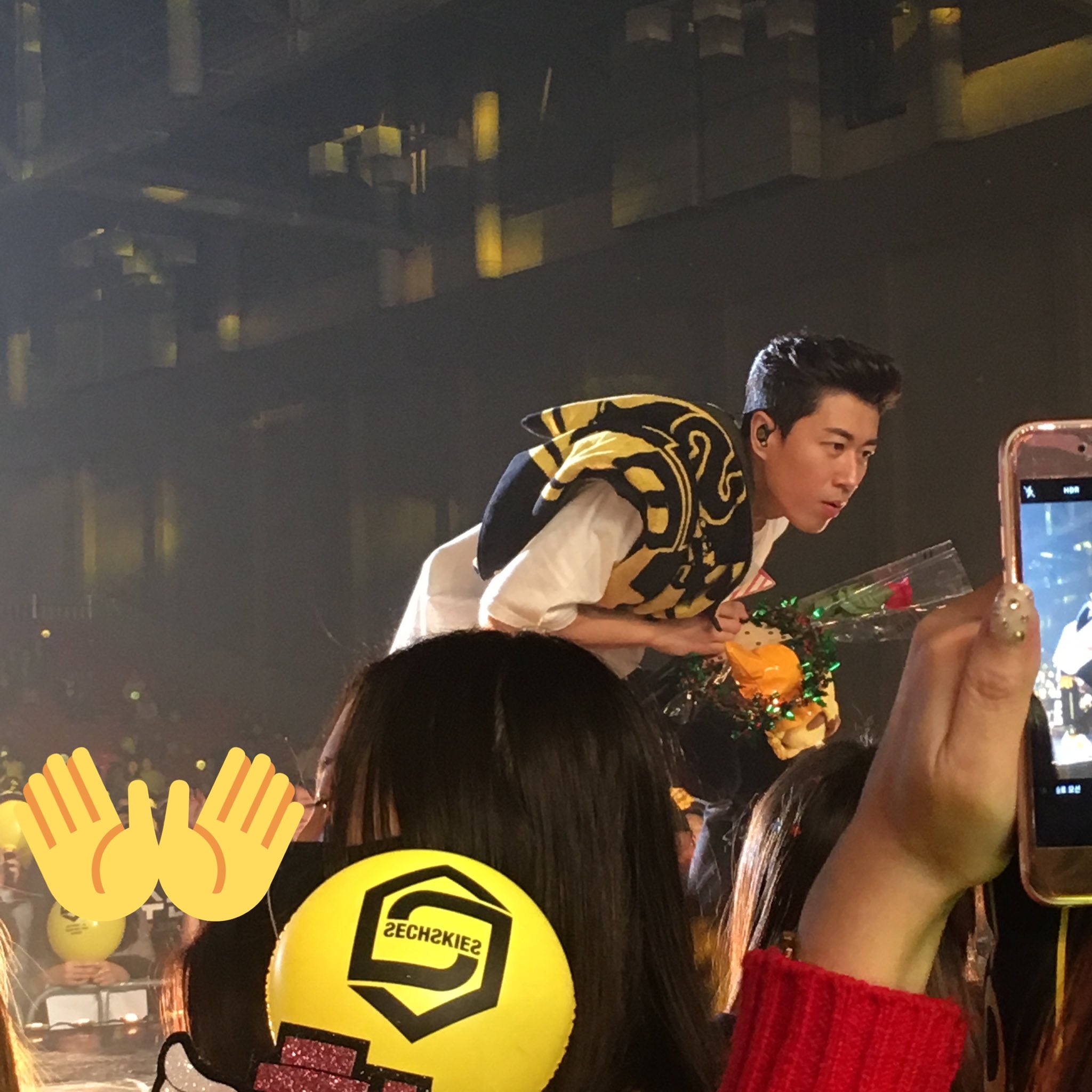 Latest photo of SECHSKIES