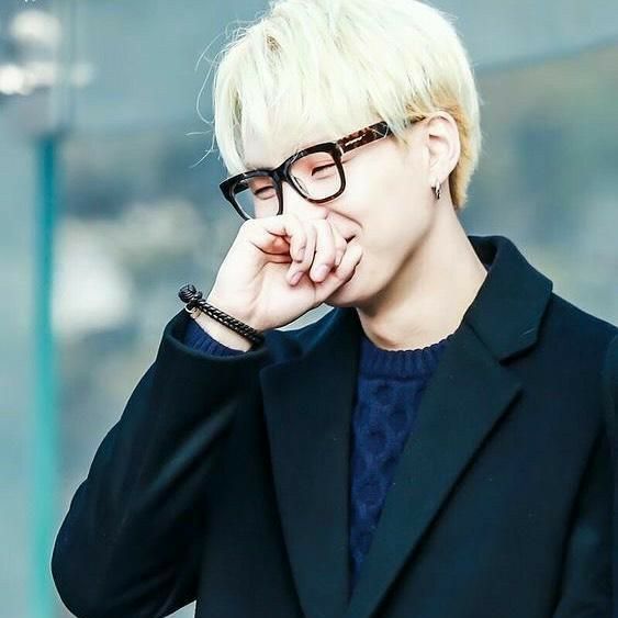 슈가 (방탄소년단)의 비하인드 컷