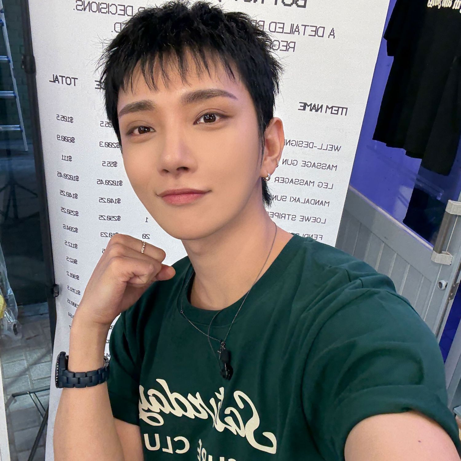Behind-the-scenes cut of Joshua (SEVENTEEN)