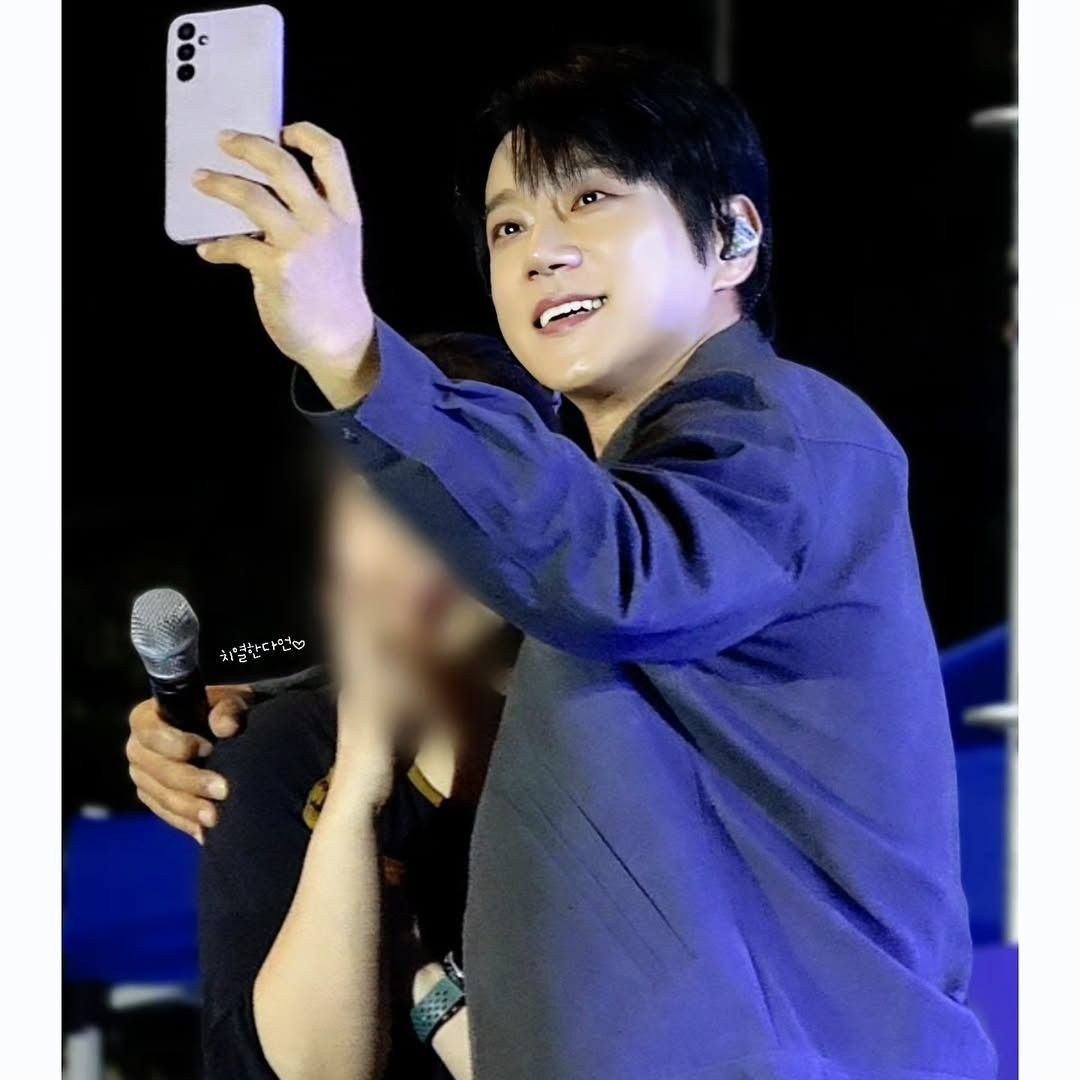 Momen yang diabadikan oleh penggemar Hwang Chiyeol