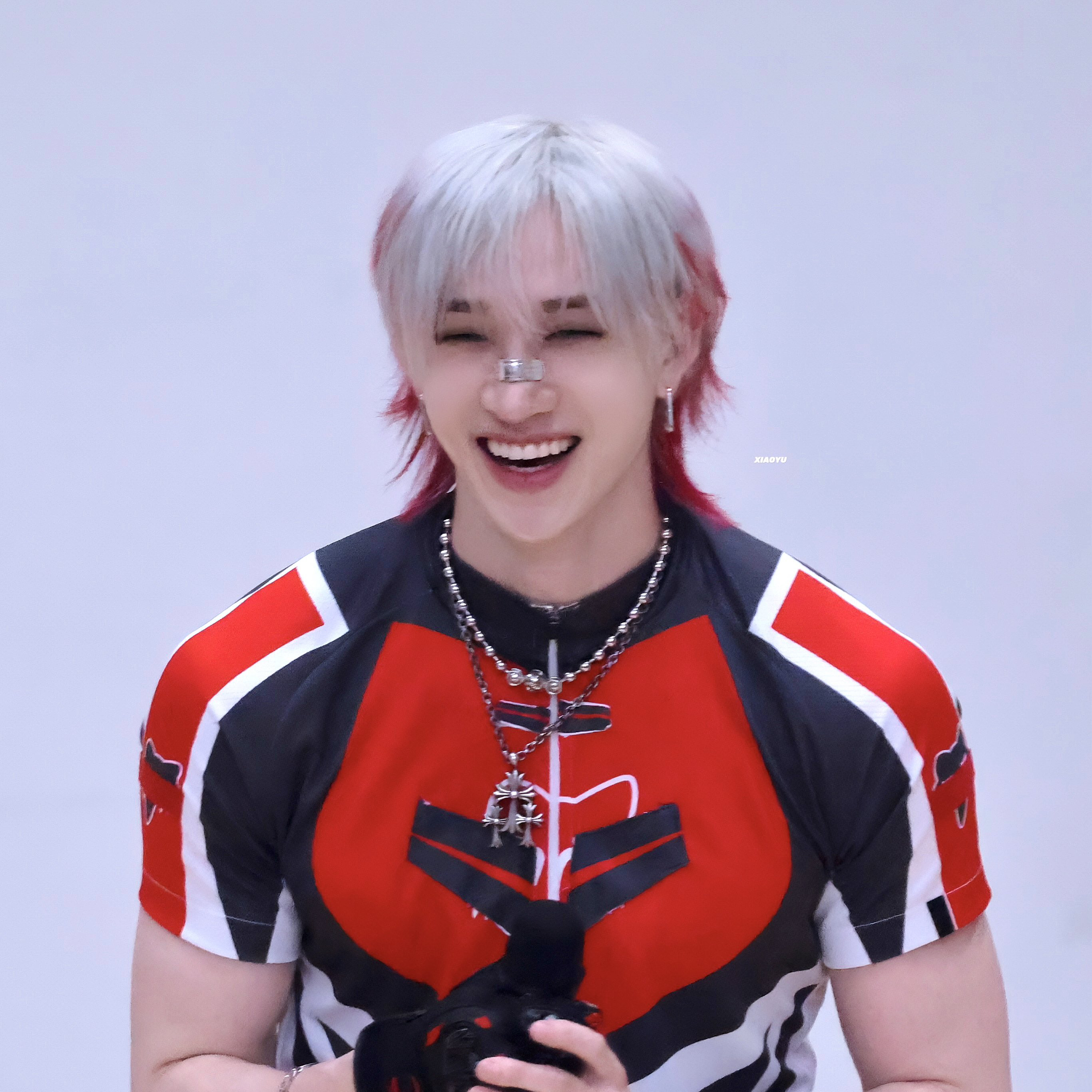 방찬 (Stray Kids)의 비하인드 컷