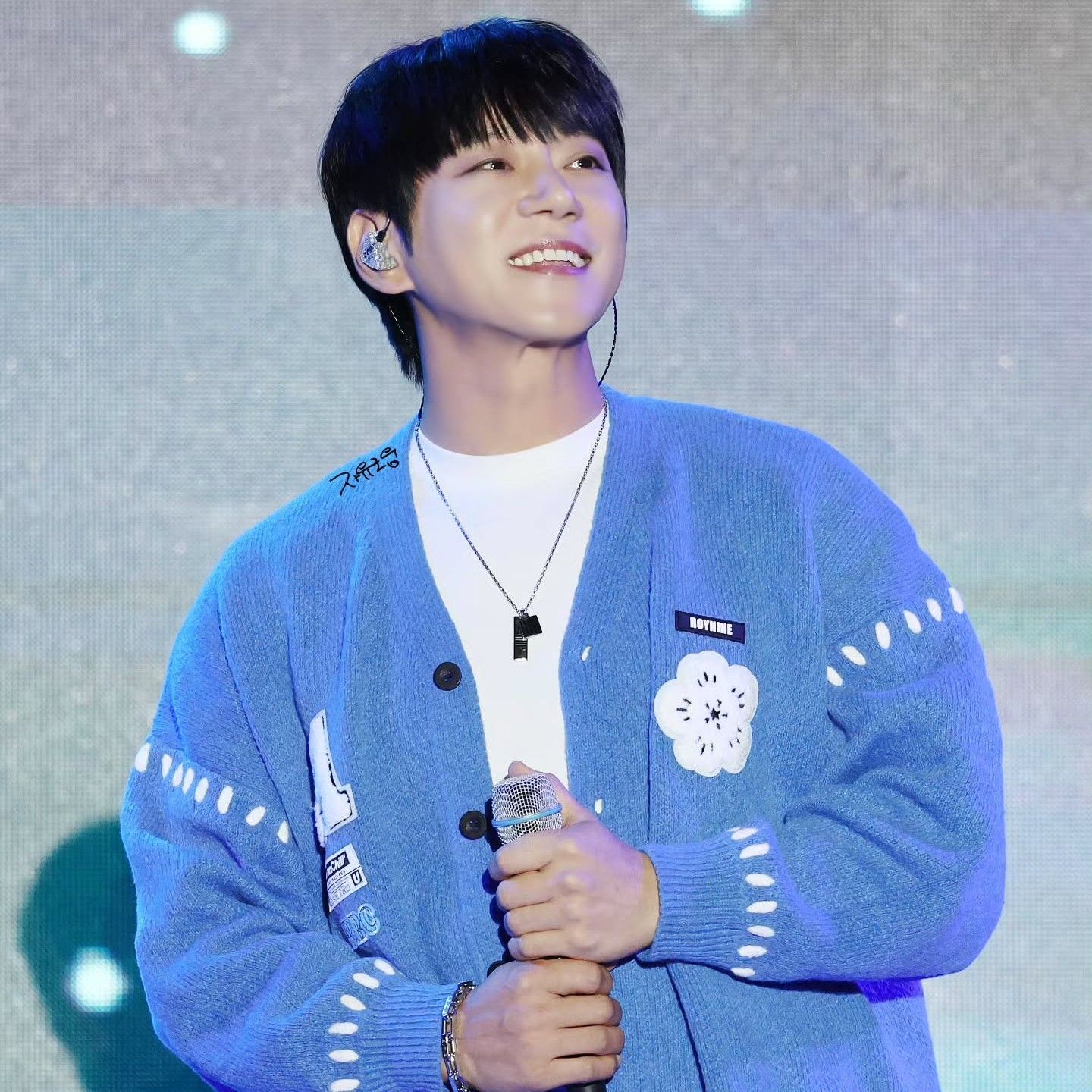 Recent activity shot of Hwang Chiyeol