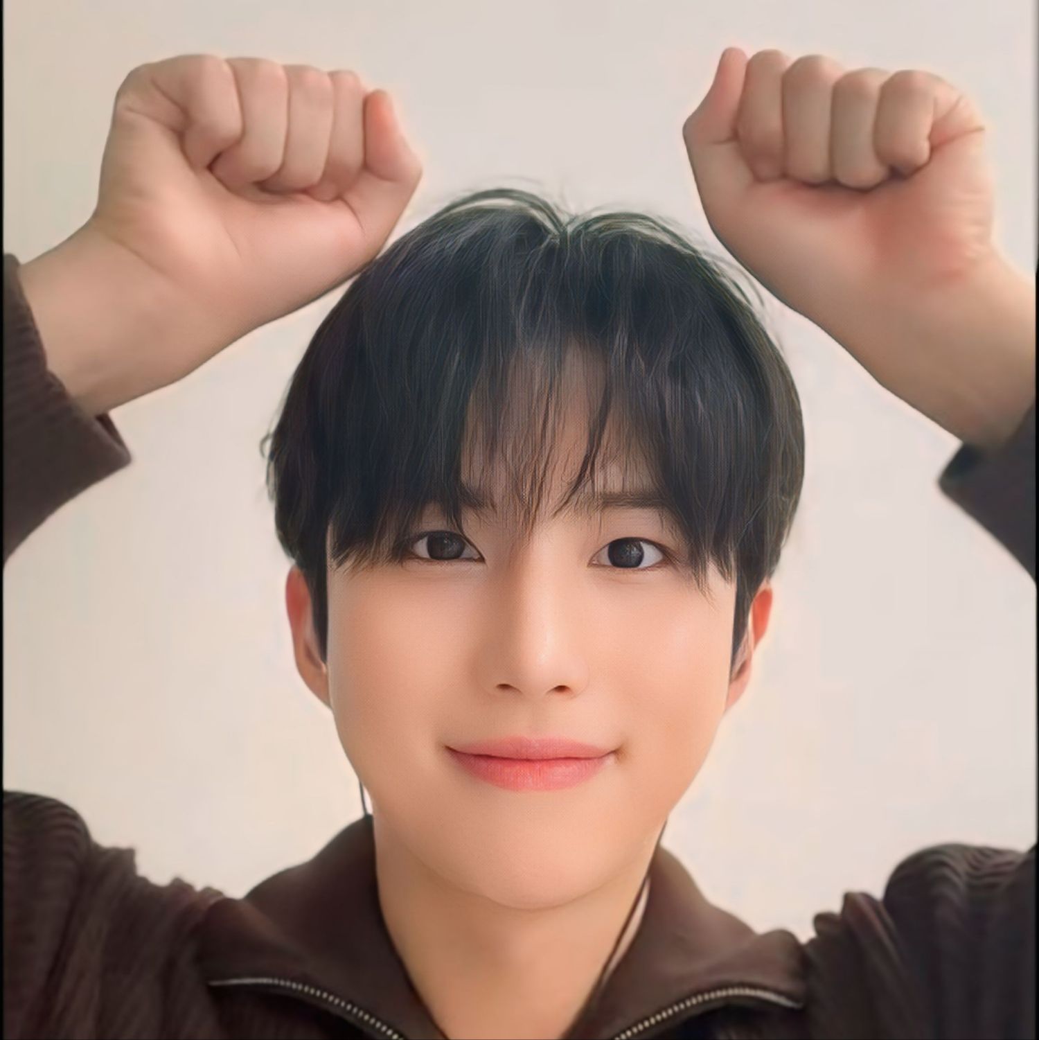 A moment captured by Wow (A.C.E)'s fan