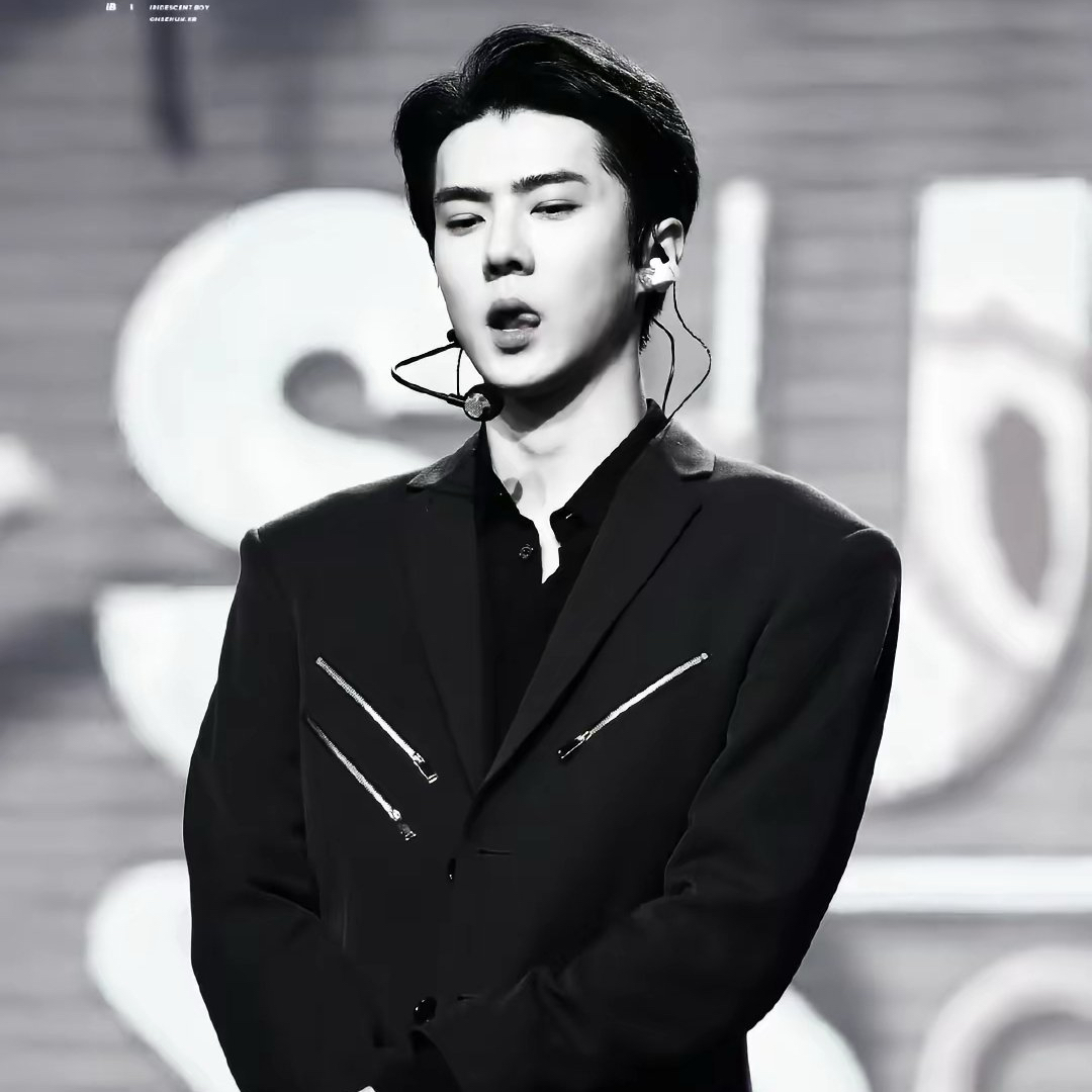 Behind-the-scenes cut of Sehun (EXO)