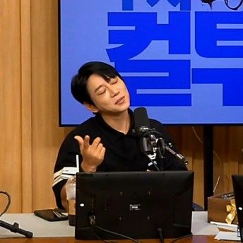 Latest photo of Hwang Chiyeol