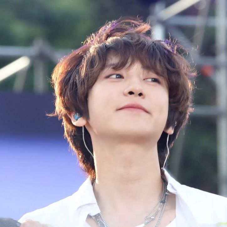 A moment captured by Chanyeol (EXO)'s fan