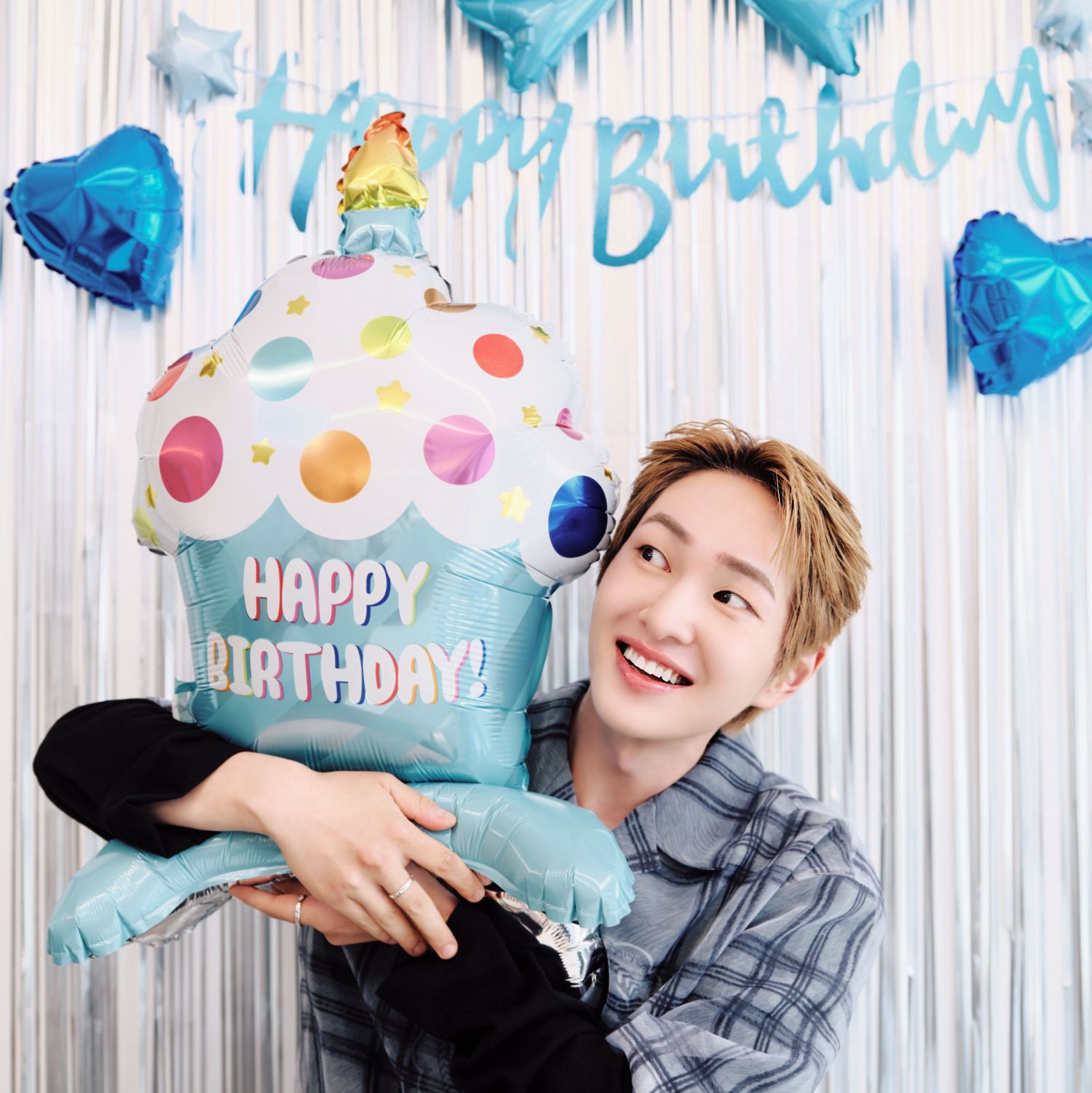 Latest photo of Onew (SHINee)