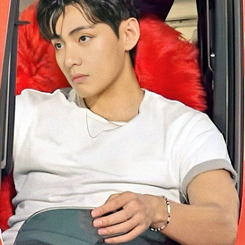 Foto terbaru V (BTS)