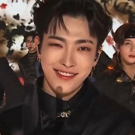 Behind-the-scenes cut of Hongjoong (ATEEZ)