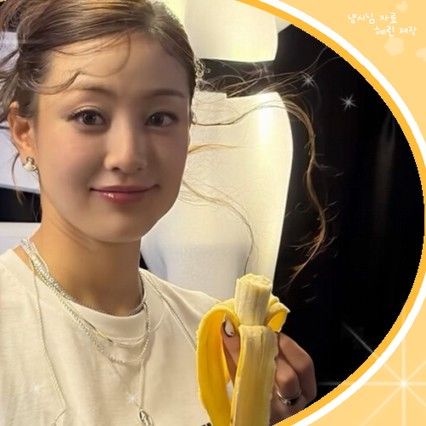 Behind-the-scenes cut of Jihyo (TWICE)