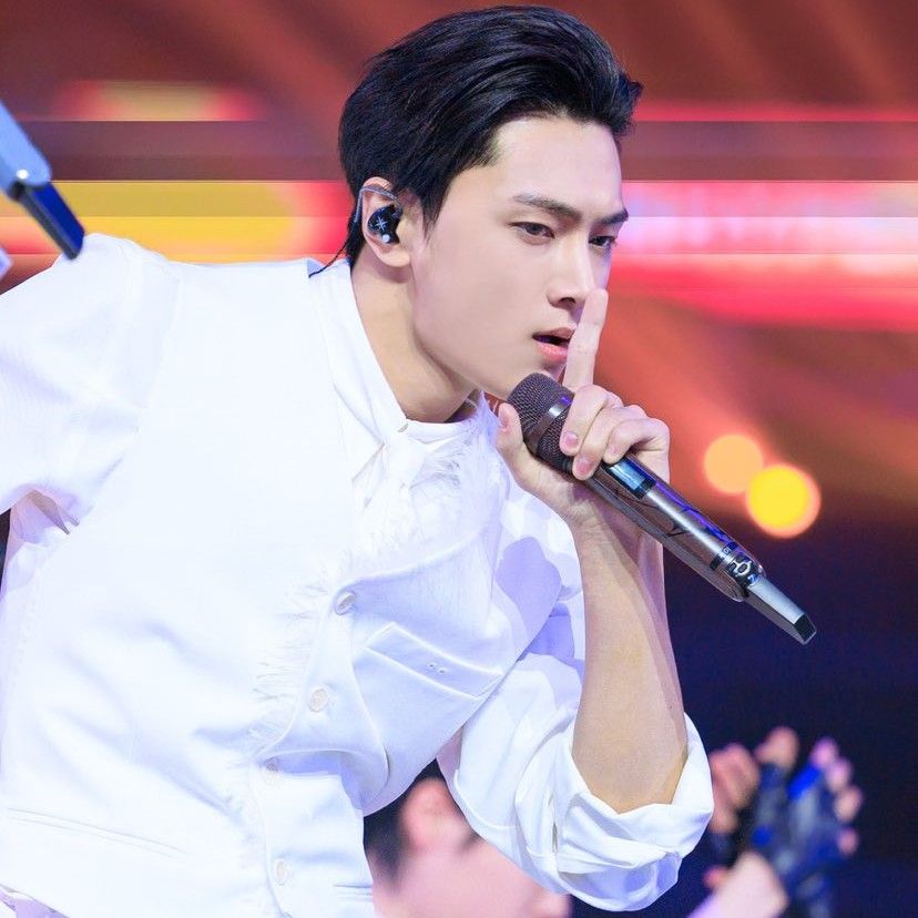 Latest photo of Jay (ENHYPEN)