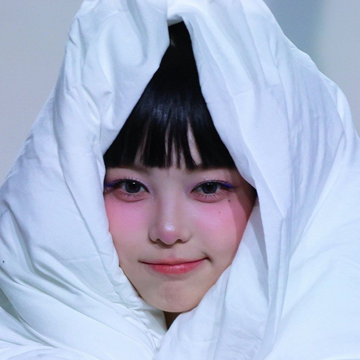 Behind-the-scenes cut of Ian (Hearts2Hearts)